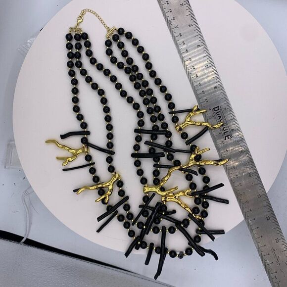 Necklace, new, triple strand, black coral, onyx beads, gold plated resin coral - Picture 10 of 16